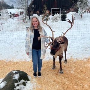 Meet your Posher, Caitie